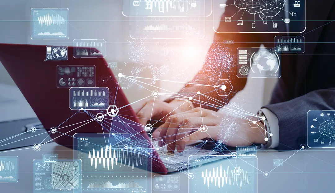 クラウド構築とは?メリットや実施手順、注意点までを幅広く解説